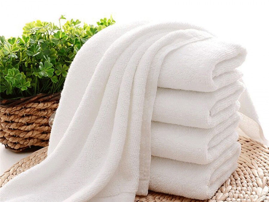 Sử dụng khăn tắm ở khách sạn có lây bệnh tình dục